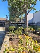 18645 Hatteras St in Los Angeles, CA - Building Photo