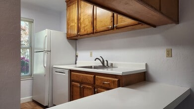 1001 Murrieta Blvd in Livermore, CA - Building Photo - Building Photo