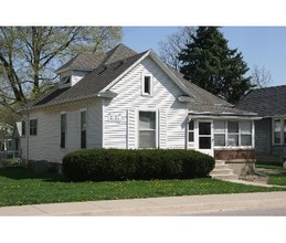 EIU Student Housing #3 in Charleston, IL - Foto de edificio - Building Photo