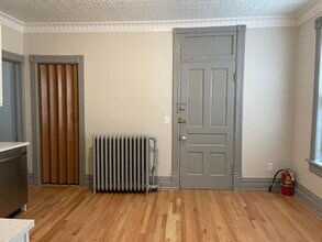 1736 N Arlington Pl in Milwaukee, WI - Building Photo - Building Photo