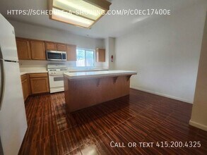 3947 S Oak View St in Visalia, CA - Building Photo - Building Photo