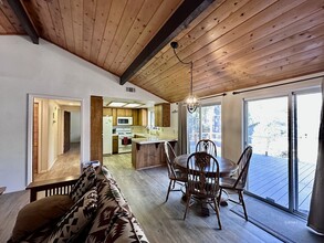 53590 Tollgate Rd in Idyllwild, CA - Building Photo - Building Photo