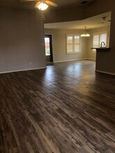 7528 84th St in Lubbock, TX - Building Photo - Building Photo