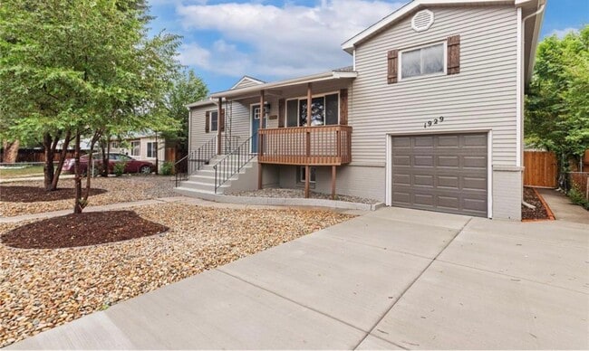 property at 1929 S Prospect Ave