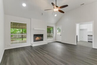 501 Maple Run Dr in Round Rock, TX - Building Photo - Building Photo