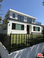 10360 Ilona Ave in Los Angeles, CA - Building Photo