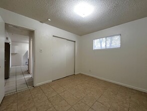 429 Tennessee St NE in Albuquerque, NM - Foto de edificio - Building Photo