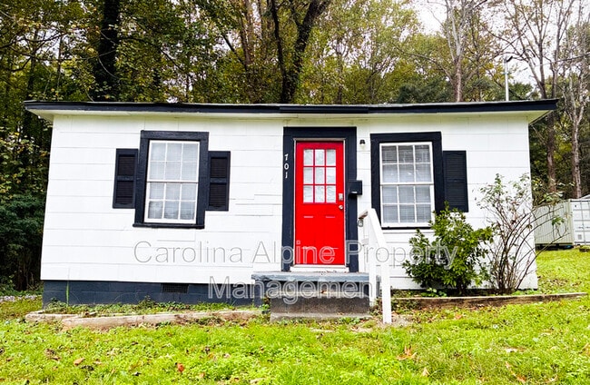 property at 701 S Lorraine St