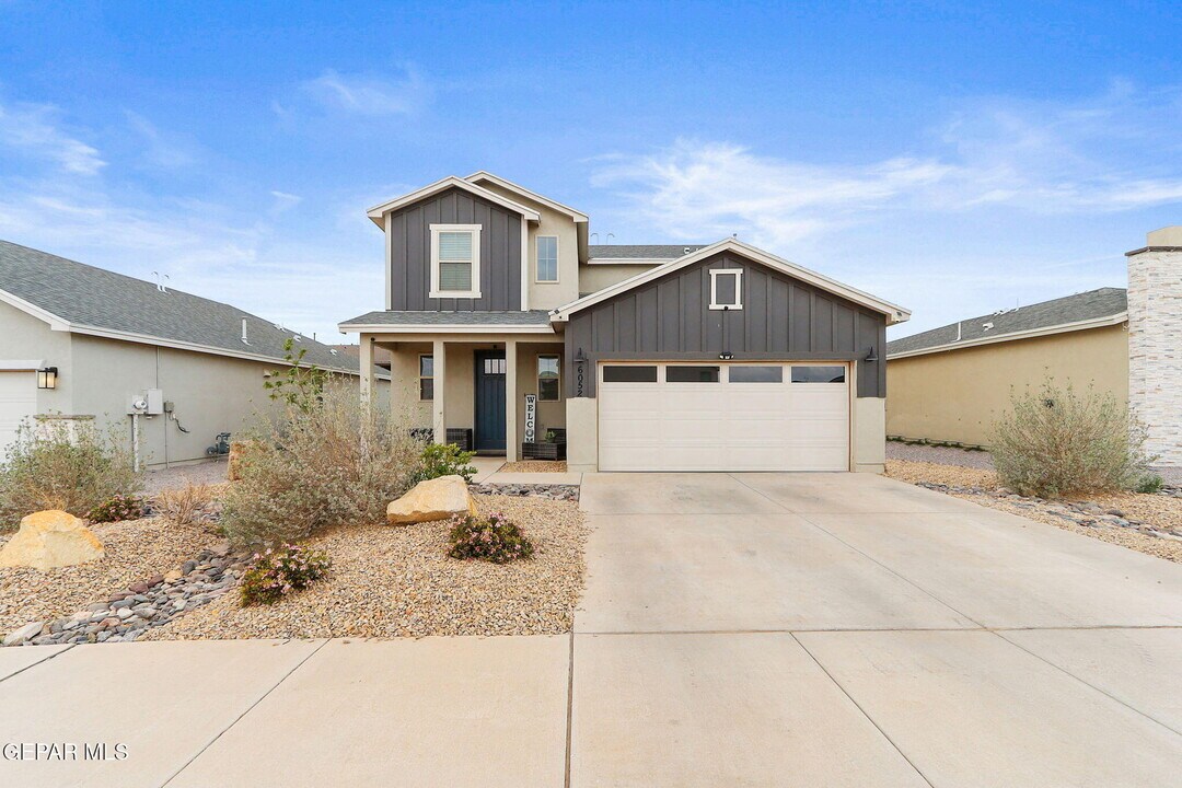 6052 Hidden Row Ave in El Paso, TX - Building Photo