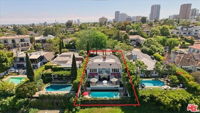 1400 Club View Dr in Los Angeles, CA - Building Photo - Building Photo