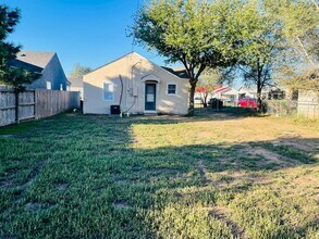 309 S Avenue G in Portales, NM - Building Photo - Building Photo