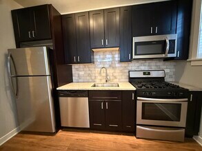 2215 W Eastwood Ave, Unit 2201-4628-G in Chicago, IL - Foto de edificio - Building Photo