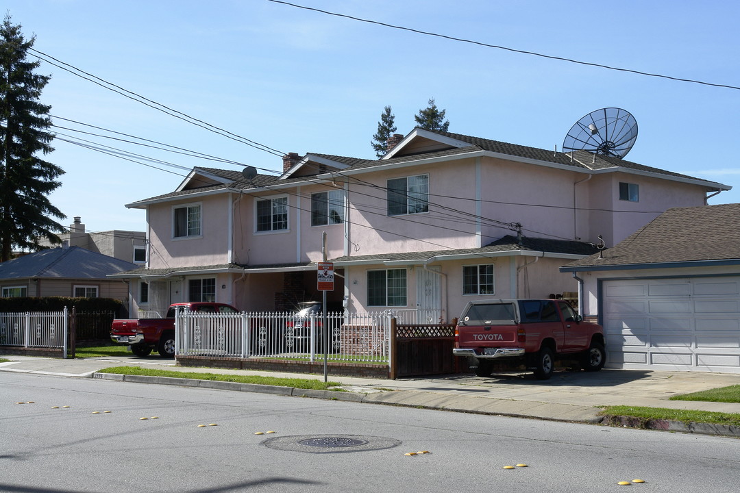 1336 Hudson St in Redwood City, CA - Building Photo