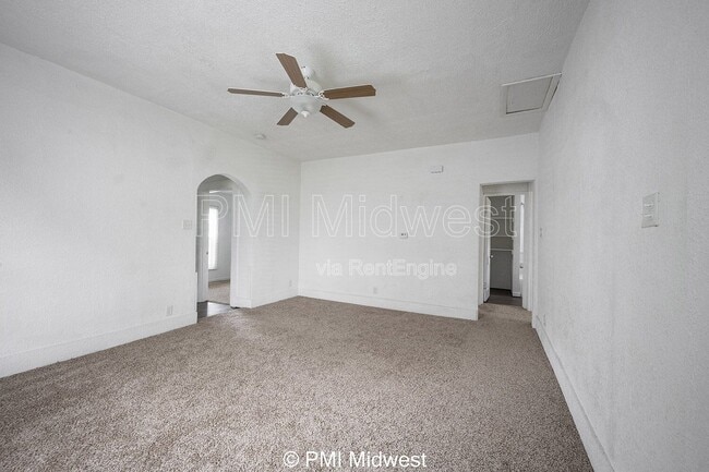 1433 W 5th St in Anderson, IN - Foto de edificio - Building Photo