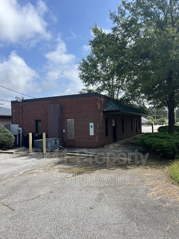 2312 S Main St in High Point, NC - Building Photo - Building Photo