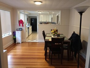 40 Hamilton St, Unit 2 in Medford, MA - Foto de edificio - Building Photo