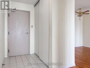 700 Constellation Dr in Mississauga, ON - Building Photo - Building Photo