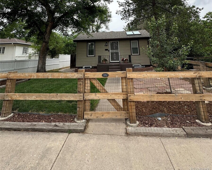 4291 S Clarkson St in Englewood, CO - Building Photo