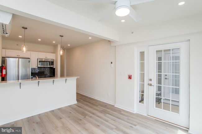 41 Bridge St in Lambertville, NJ - Building Photo - Building Photo