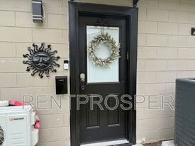 628 Riverwoods Cir in Orlando, FL - Building Photo