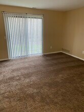 35401 Hickory Woods Ln, Unit 35401 Hickory woods ln in Clinton Township, MI - Building Photo - Building Photo