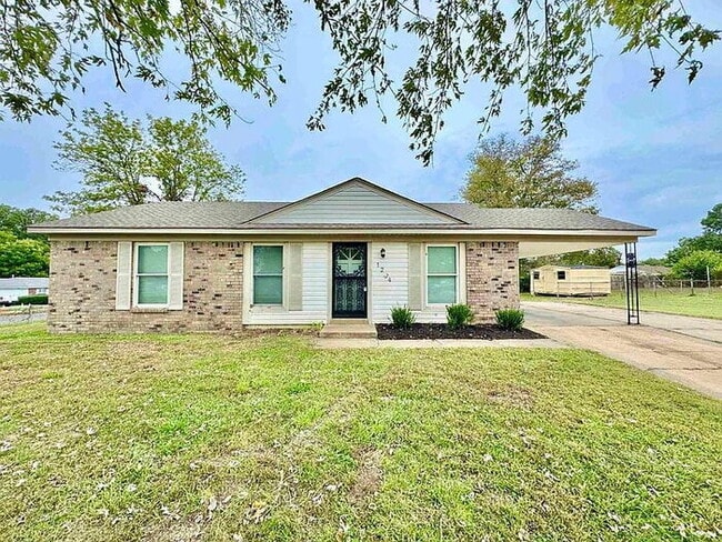 1234 Whipporwill Cove in Memphis, TN - Building Photo - Building Photo
