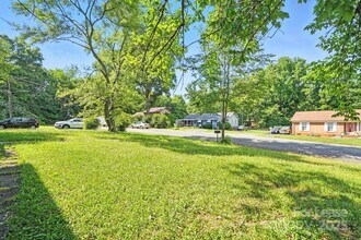 701 Gaywood Dr in Charlotte, NC - Building Photo - Building Photo