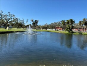 3001 58th Ave S in St. Petersburg, FL - Building Photo - Building Photo