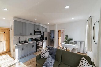 3637 34th St in Queens, NY - Building Photo - Building Photo