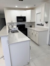 3444 NW 4th Ct in Fort Lauderdale, FL - Building Photo - Building Photo