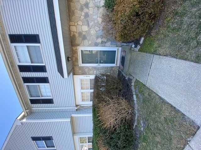 102 Covered Bridge Ct in Washington Township, NJ - Foto de edificio - Building Photo
