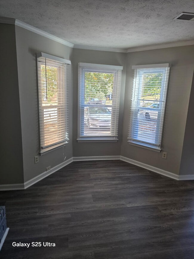 900 Indian Lake Dr NW in Lilburn, GA - Building Photo - Building Photo