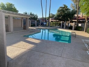 1976 N Lemon Tree Ln, Unit 42 in Chandler, AZ - Building Photo - Building Photo