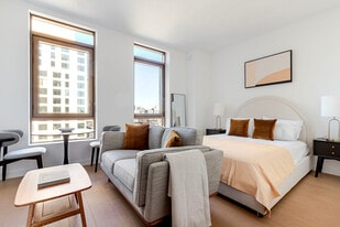 482 Kent Ave in Brooklyn, NY - Building Photo