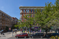 The Savoy West in New York, NY - Foto de edificio - Building Photo