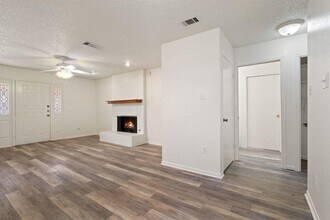 8421 Fathom Cir in Austin, TX - Building Photo - Building Photo
