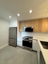4708 NW 114th Ave in Doral, FL - Building Photo - Building Photo