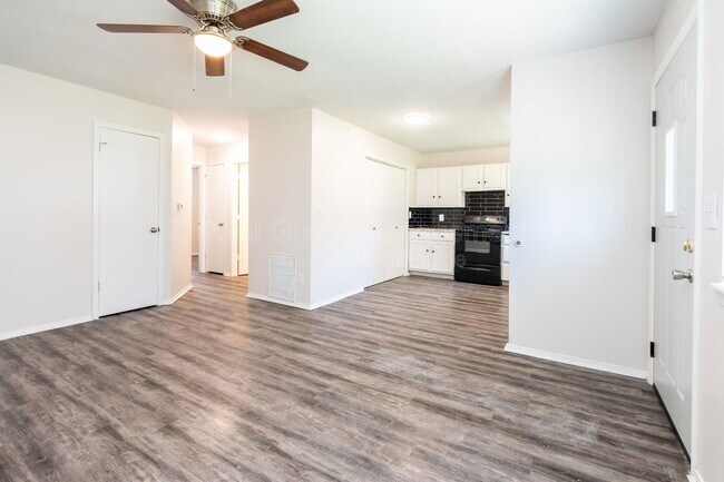 1826 S Laura St in Wichita, KS - Building Photo - Building Photo