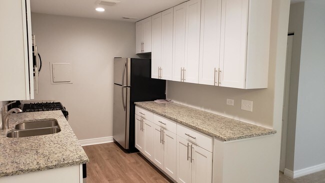 508 N Cass Ave-Unit -208 in Westmont, IL - Building Photo - Building Photo