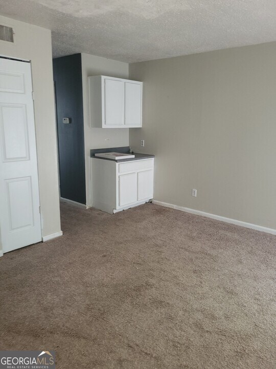 6330 Holcomb Way in Norcross, GA - Building Photo
