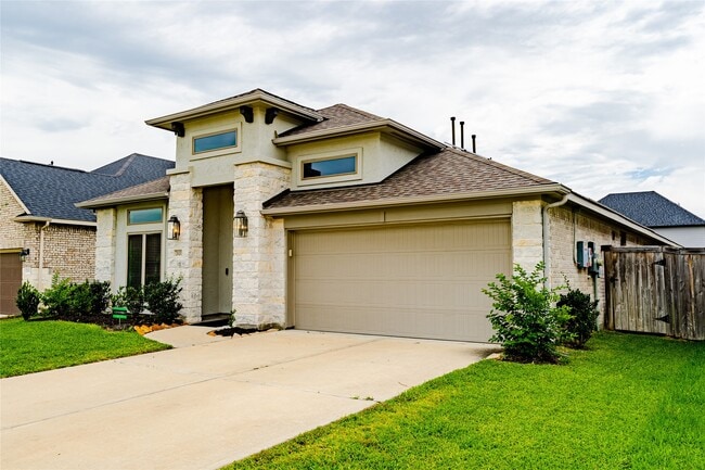 20430 Avelignese Wy in Tomball, TX - Building Photo - Building Photo