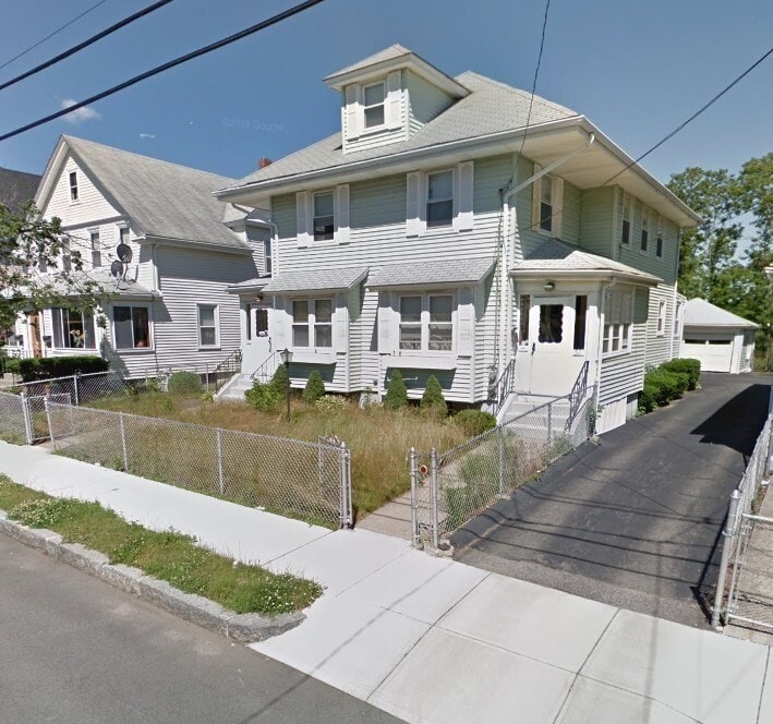 90 Glover Ave in Quincy, MA - Building Photo