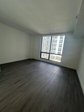 105 NE 25th St, Unit S1 in Miami, FL - Building Photo - Building Photo