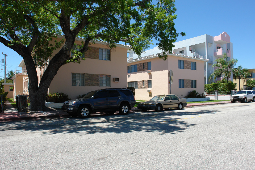 Miami Beach Apartments in Miami Beach, FL - Building Photo