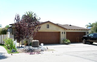 444 Morning Canyon Rd in Corona Del Mar, CA - Building Photo