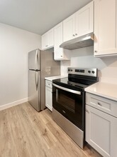 303 Pine Ave in South San Francisco, CA - Building Photo - Building Photo