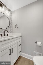 13416 Whaley Ct in Herndon, VA - Building Photo - Building Photo