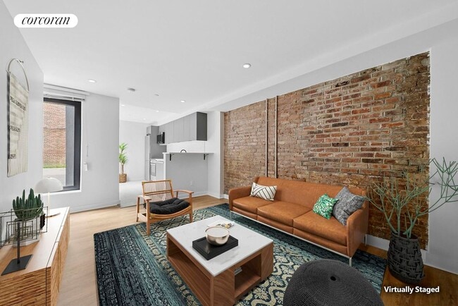 317 W 51st St in New York, NY - Building Photo - Building Photo