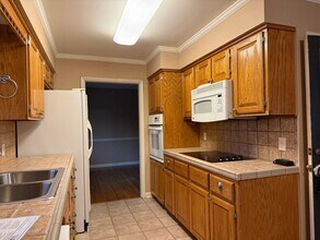 323 Auburn Dr in Little Rock, AR - Building Photo - Building Photo