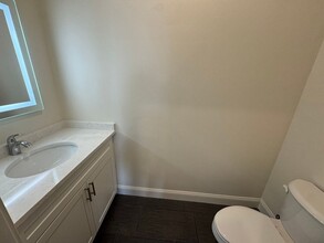 1473 N Shore Rd, Unit #302 in Revere, MA - Foto de edificio - Building Photo